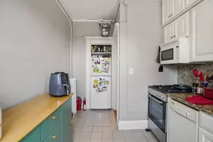 8 Garrison St, Boston, MA 02116 - Photo 9