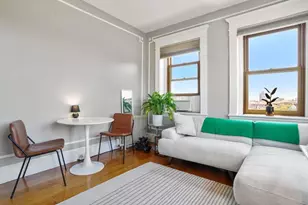 8 Garrison St, Boston, MA 02116 - Photo 3