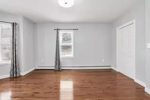 73 Pleasant St, Lowell, MA 01852 - Photo 17