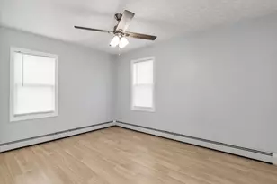 73 Pleasant St, Lowell, MA 01852 - Photo 23