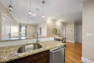 360 W 2nd St, Boston, MA 02127 - Photo 9