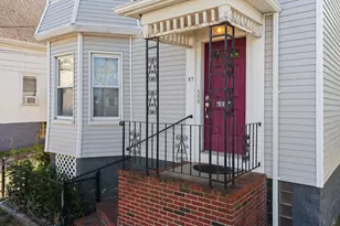 27 Juniper St, New Bedford, MA 02740 - Photo 11