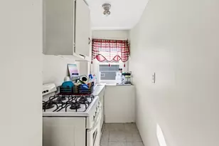 27 Juniper St, New Bedford, MA 02740 - Photo 37
