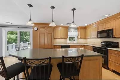 610 Bullard Street, Holden, MA 01520 - Photo 9