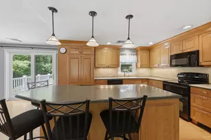 610 Bullard St, Holden, MA 01520 - Photo 9
