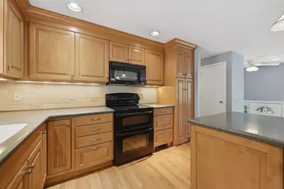 610 Bullard Street, Holden, MA 01520 - Photo 11