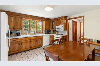159 McKay St, Beverly, MA 01915 - Photo 5