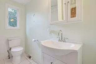 19 Indian Rd, Holbrook, MA 02343 - Photo 15