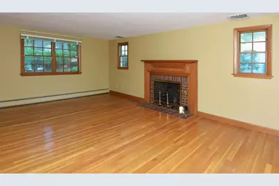 39 Winona Street, Peabody, MA 01960 - Photo 3