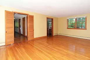 39 Winona St, Peabody, MA 01960 - Photo 5