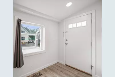 28 Olive Ave, Malden, MA 02148 - Photo 5