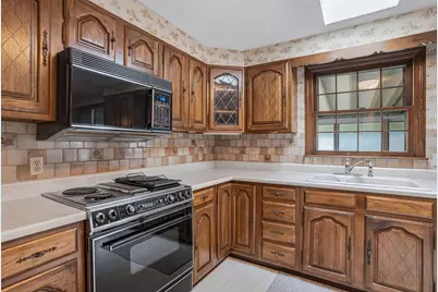 44 Tomlinson Rd, Attleboro, MA 02703 - Photo 9