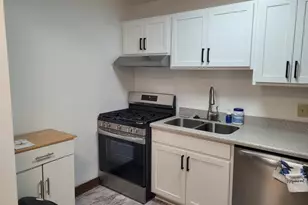 63 Illinois St, Worcester, MA 01610 - Photo 9