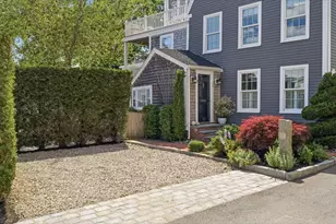 33 Franklin St, Marblehead, MA 01945 - Photo 5