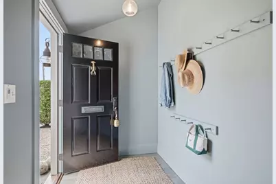 33 Franklin St, Marblehead, MA 01945 - Photo 7