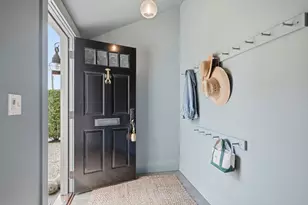 33 Franklin St, Marblehead, MA 01945 - Photo 7