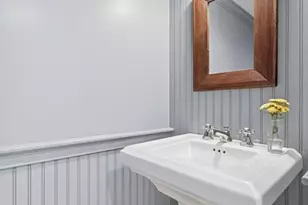 33 Franklin St, Marblehead, MA 01945 - Photo 17