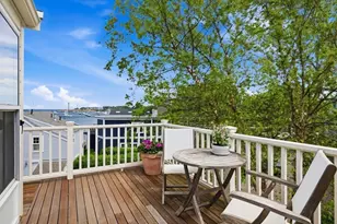 33 Franklin St, Marblehead, MA 01945 - Photo 3