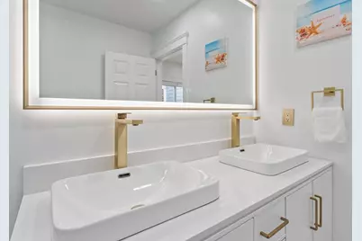 73 Martin St, Essex, MA 01929 - Photo 11