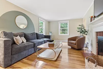 377 Pearl St, Reading, MA 01867 - Photo 3