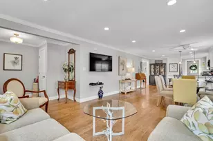 15 Spinney St, Boston, MA 02132 - Photo 5