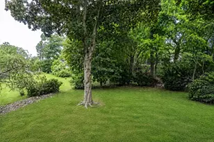 15 Spinney St, Boston, MA 02132 - Photo 25
