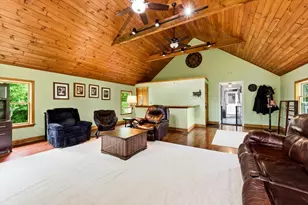 21 Pleasant St, Merrimac, MA 01860 - Photo 5