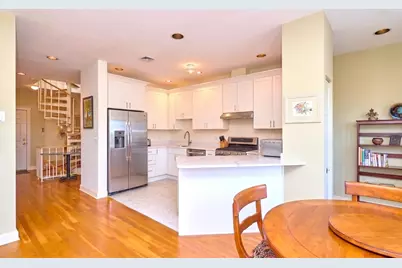 118 Trowbridge St #6, Cambridge, MA 02138 - Photo 5