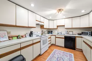 30 Peterborough, Boston, MA 02215 - Photo 7
