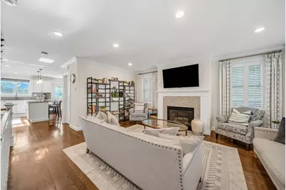 27 Beryl St, Boston, MA 02131 - Photo 5