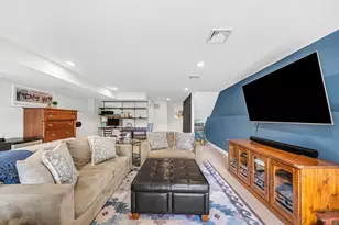 27 Beryl St, Boston, MA 02131 - Photo 29