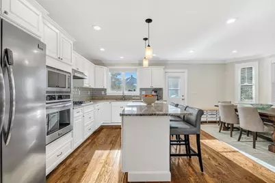 27 Beryl St, Boston, MA 02131 - Photo 11