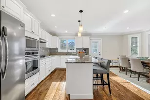 27 Beryl St, Boston, MA 02131 - Photo 11