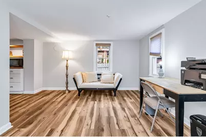 79 Lakeview Ave, Lowell, MA 01850 - Photo 9