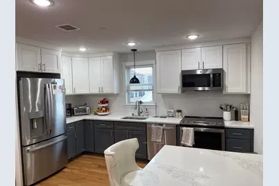 153 Bowen Street, Boston, MA 02127 - Photo 3