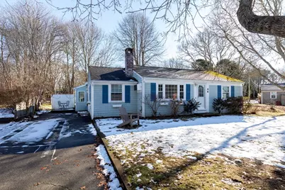 46 Pawkannawkut Dr, Yarmouth, MA 02664 - Photo 1