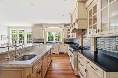 8 Valley Road, Wellesley, MA 02481 - Photo 13