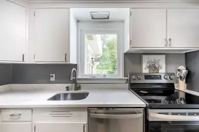 12 Lilian Rd Ext, Framingham, MA 01701 - Photo 9