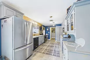 26 Pershing Ave, Acushnet, MA 02743 - Photo 9