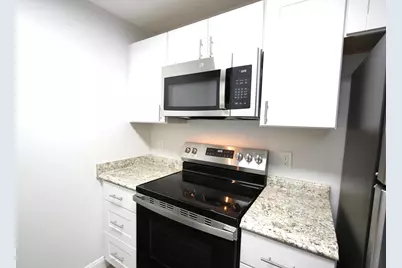 2008 Franklin Crossing Rd #2008, Franklin, MA 02038 - Photo 5