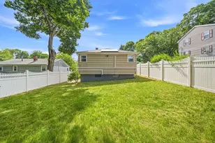 33 Fairchild Ave, Saugus, MA 01906 - Photo 31