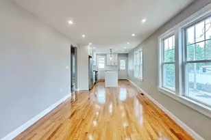 338 Sea St, Quincy, MA 02169 - Photo 3