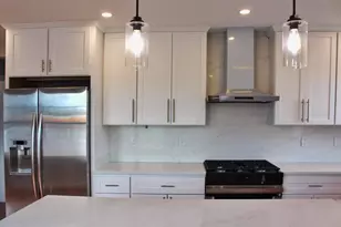 338 Sea St, Quincy, MA 02169 - Photo 7