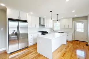 338 Sea St, Quincy, MA 02169 - Photo 5