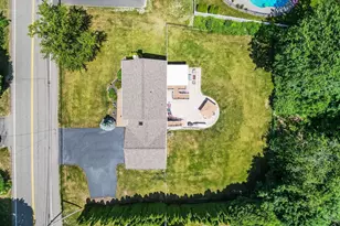 329 Pakachoag St, Auburn, MA 01501 - Photo 11