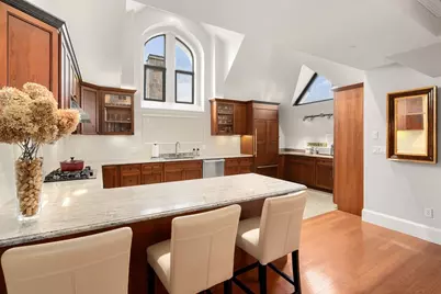 134 Mount Auburn St #7, Watertown, MA 02472 - Photo 7
