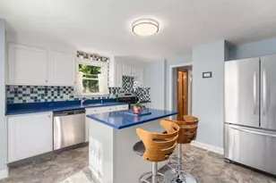 105 Pine Ridge Rd, Medford, MA 02155 - Photo 3