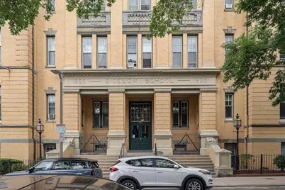 350 W 4th St #402, Boston, MA 02127 - Photo 11