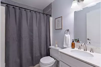350 W 4th St #402, Boston, MA 02127 - Photo 9