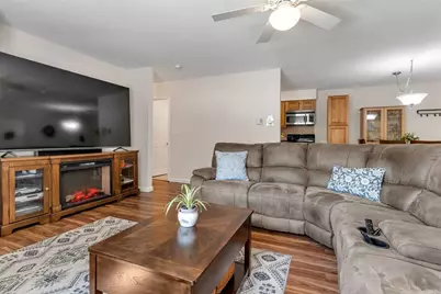 18 Dailey St #H, Attleboro, MA 02703 - Photo 9